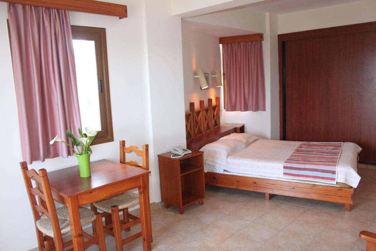 Topset Hotel Agios Georgios  Exterior photo
